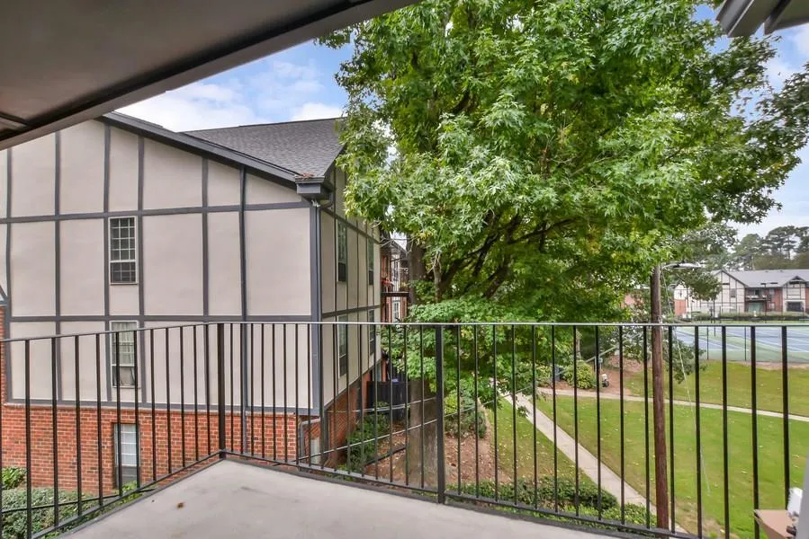 6851 Roswell Road Unit G7, Sandy Springs, Georgia 30328, 2 Bedrooms Bedrooms, ,1 BathroomBathrooms,Residential,Sold,6851 Roswell Road Unit G7,6082876
