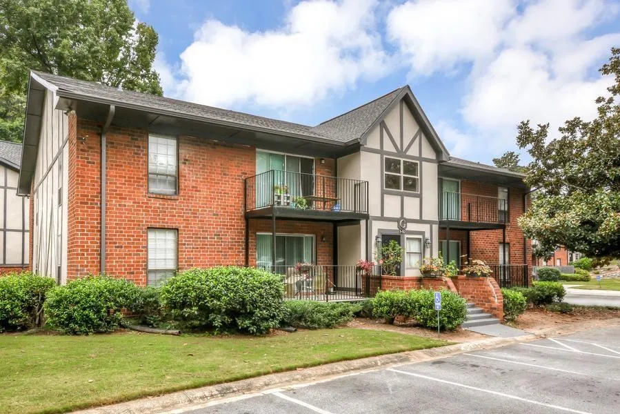 6851 Roswell Road Unit G7, Sandy Springs, Georgia 30328, 2 Bedrooms Bedrooms, ,1 BathroomBathrooms,Residential,Sold,6851 Roswell Road Unit G7,6082876