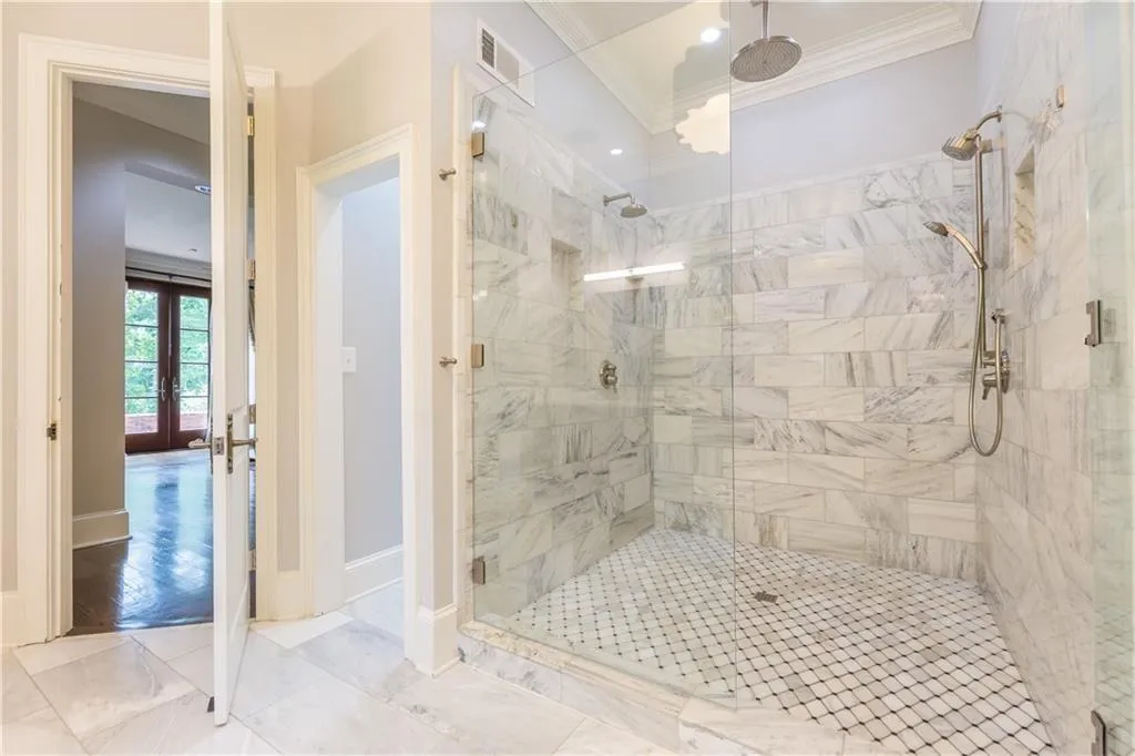 5011 Northside Drive Nw, Atlanta, Georgia 30327, 5 Bedrooms Bedrooms, ,4 BathroomsBathrooms,Residential,Sold,5011 Northside Drive Nw,6766013