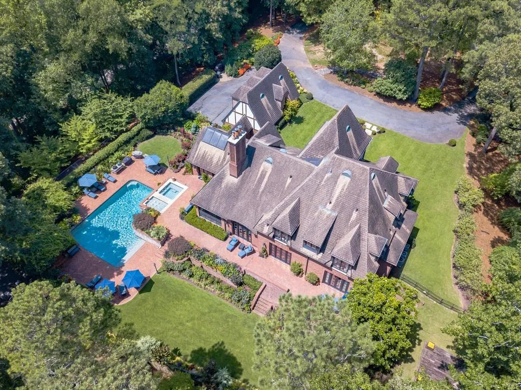 5011 Northside Drive Nw, Atlanta, Georgia 30327, 5 Bedrooms Bedrooms, ,4 BathroomsBathrooms,Residential,Sold,5011 Northside Drive Nw,6766013