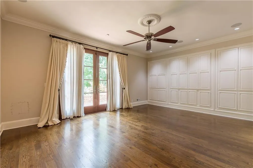 5011 Northside Drive Nw, Atlanta, Georgia 30327, 5 Bedrooms Bedrooms, ,4 BathroomsBathrooms,Residential,Sold,5011 Northside Drive Nw,6766013