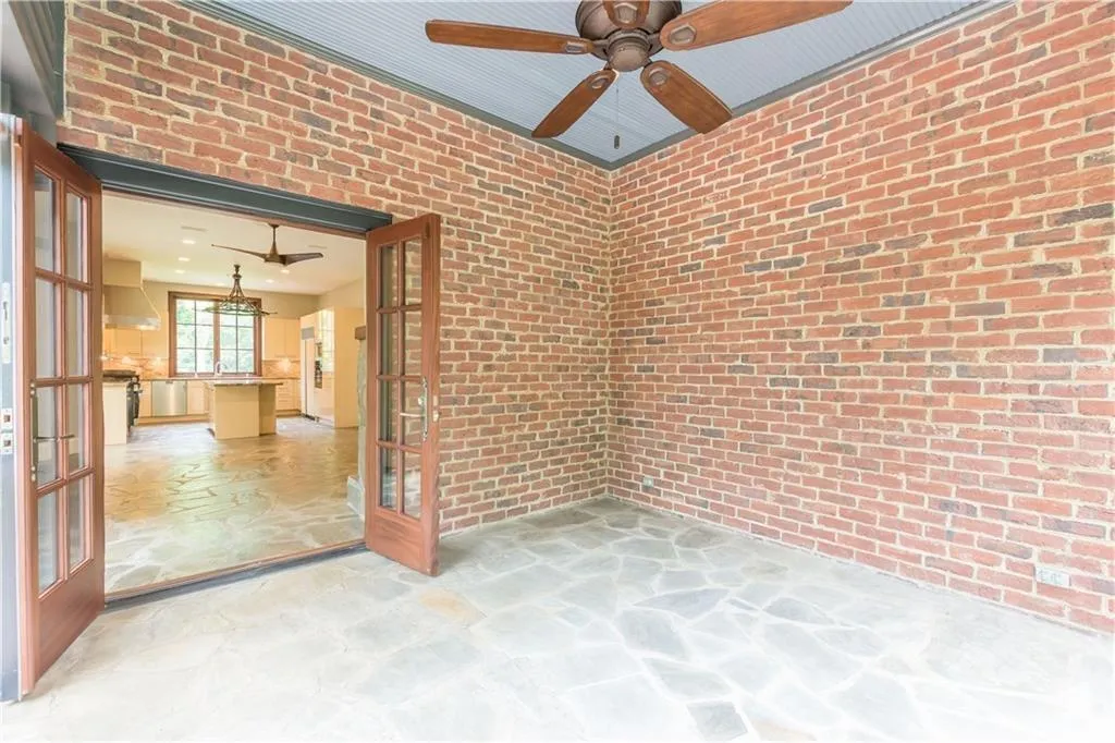 5011 Northside Drive Nw, Atlanta, Georgia 30327, 5 Bedrooms Bedrooms, ,4 BathroomsBathrooms,Residential,Sold,5011 Northside Drive Nw,6766013