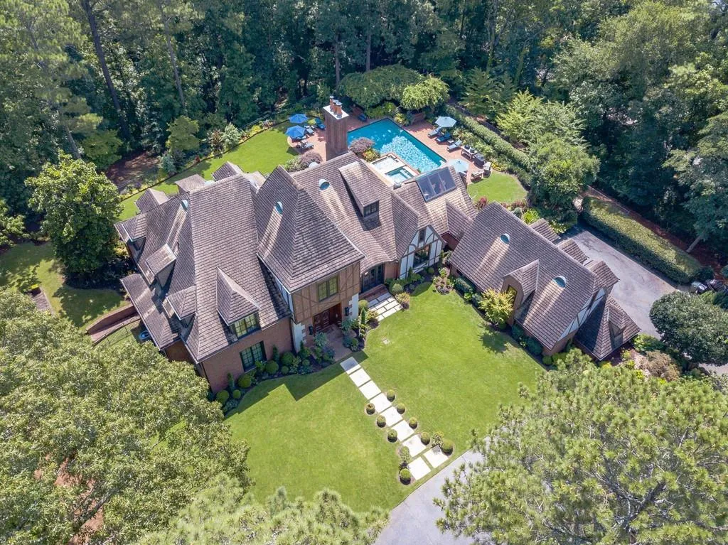 5011 Northside Drive Nw, Atlanta, Georgia 30327, 5 Bedrooms Bedrooms, ,4 BathroomsBathrooms,Residential,Sold,5011 Northside Drive Nw,6766013