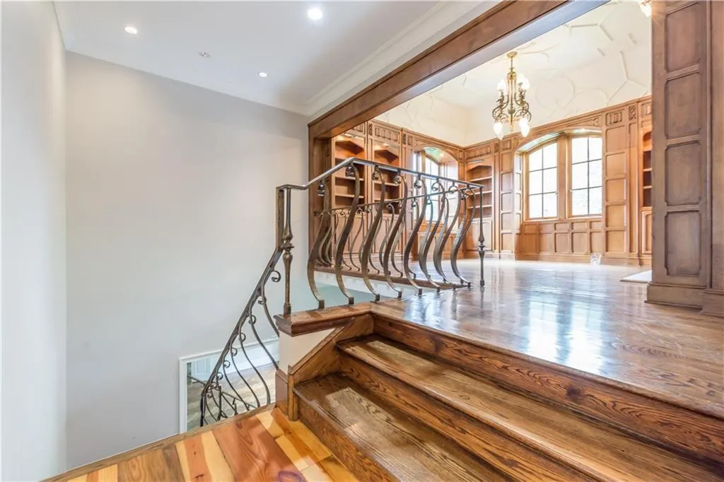 5011 Northside Drive Nw, Atlanta, Georgia 30327, 5 Bedrooms Bedrooms, ,4 BathroomsBathrooms,Residential,Sold,5011 Northside Drive Nw,6766013