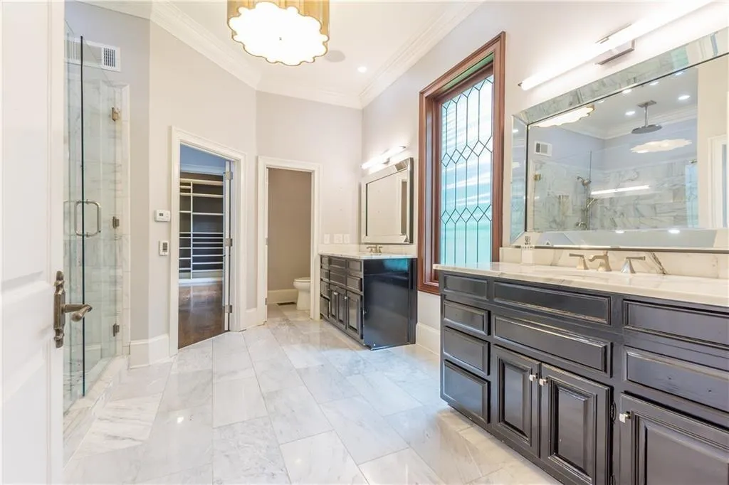 5011 Northside Drive Nw, Atlanta, Georgia 30327, 5 Bedrooms Bedrooms, ,4 BathroomsBathrooms,Residential,Sold,5011 Northside Drive Nw,6766013