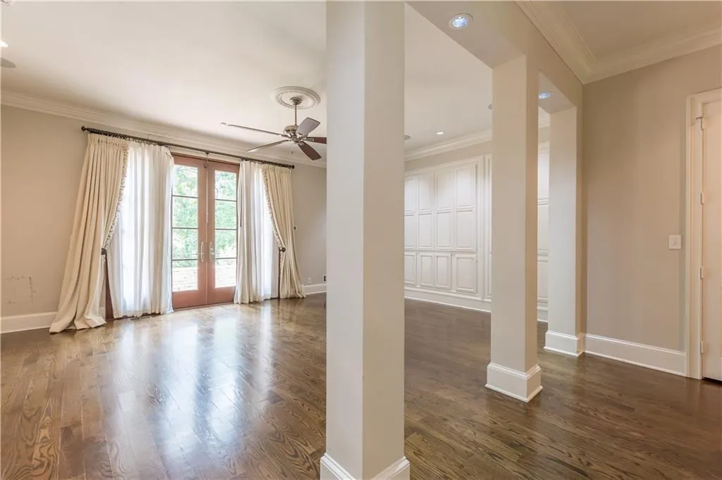 5011 Northside Drive Nw, Atlanta, Georgia 30327, 5 Bedrooms Bedrooms, ,4 BathroomsBathrooms,Residential,Sold,5011 Northside Drive Nw,6766013