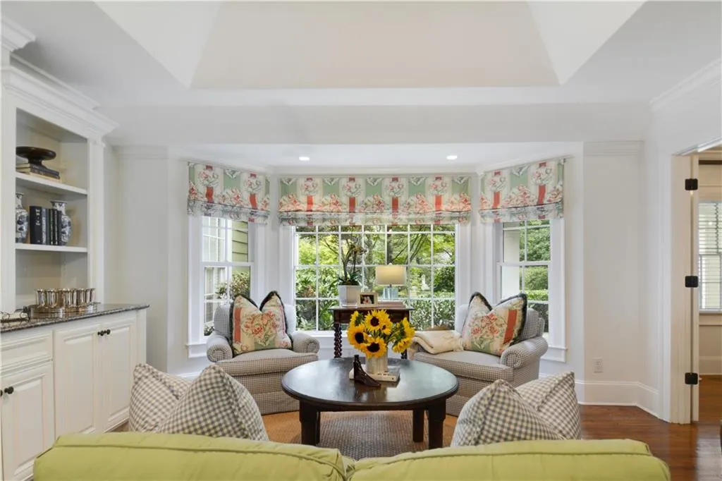 4750 Dudley Lane, Sandy Springs, Georgia 30327, 5 Bedrooms Bedrooms, ,4 BathroomsBathrooms,Residential,Sold,4750 Dudley Lane,6627464