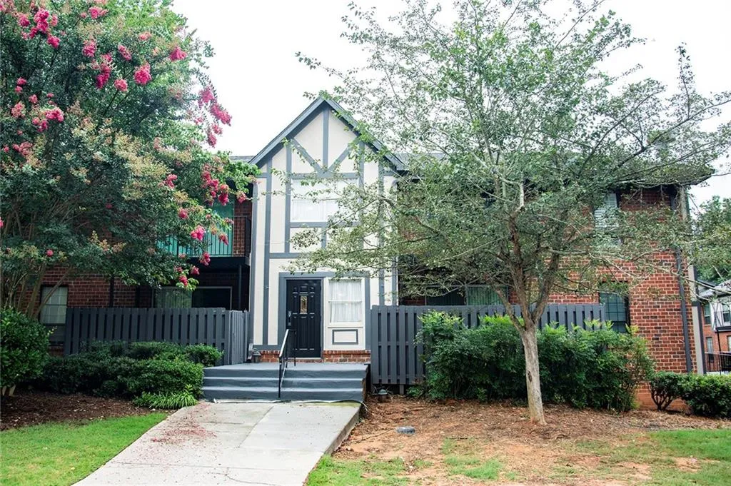 6851 Roswell Rd Road Unit O 10, Atlanta, Georgia 30328, 1 Bedroom Bedrooms, ,1 BathroomBathrooms,Residential,Sold,6851 Roswell Rd Road Unit O 10,6046747