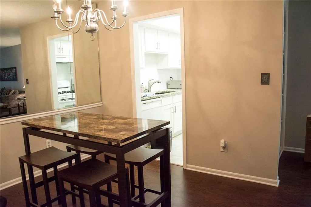 6851 Roswell Rd Road Unit O 10, Atlanta, Georgia 30328, 1 Bedroom Bedrooms, ,1 BathroomBathrooms,Residential,Sold,6851 Roswell Rd Road Unit O 10,6046747