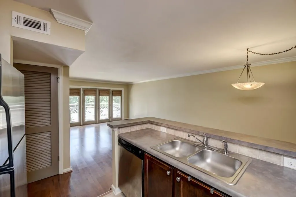 3650 Ashford Dunwoody Road Ne Unit 326, Brookhaven, Georgia 30319, 2 Bedrooms Bedrooms, ,1 BathroomBathrooms,Residential,Sold,3650 Ashford Dunwoody Road Ne Unit 326,5852860