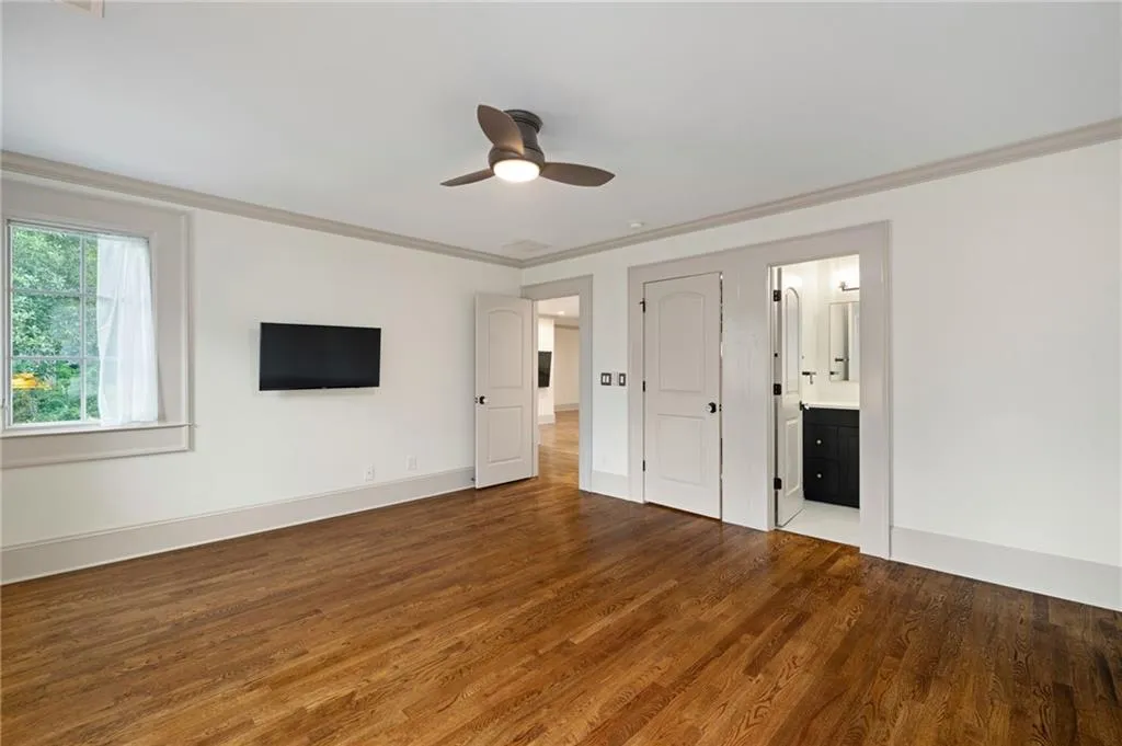 3230 W Andrews Dr, Atlanta, Georgia 30305, 6 Bedrooms Bedrooms, 0 ,5 BathroomsBathrooms,Residential,For Sale,3230 W Andrews Dr,7819742