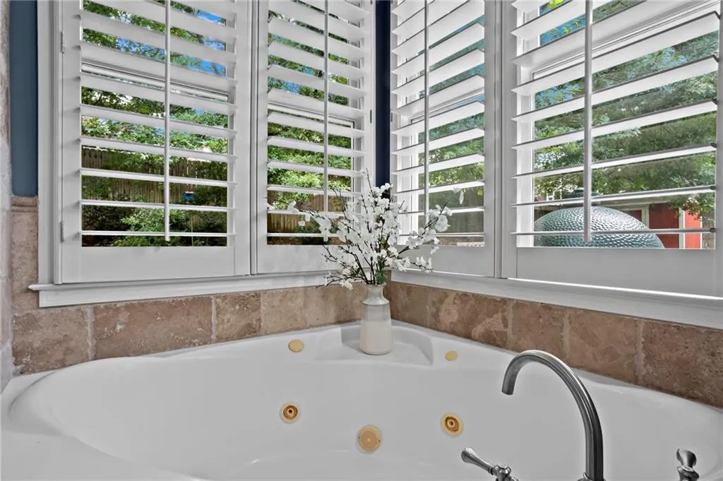 1343 Brookhaven Garden Lane Ne, Atlanta, Georgia 30319, 4 Bedrooms Bedrooms, ,3 BathroomsBathrooms,Residential,For Sale,1343 Brookhaven Garden Lane Ne,7624064