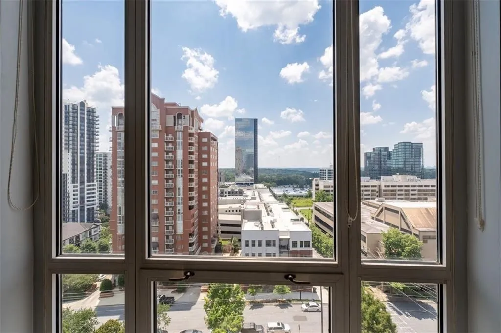 3475 Oak Valley Road Ne Unit 910, Atlanta, Georgia 30326, 2 Bedrooms Bedrooms, ,1 BathroomBathrooms,Residential,For Sale,3475 Oak Valley Road Ne Unit 910,7607023