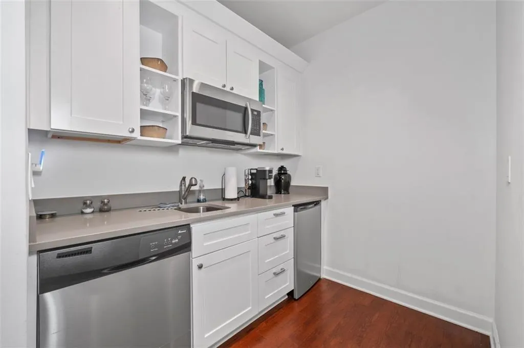 3475 Oak Valley Road Ne Unit 910, Atlanta, Georgia 30326, 2 Bedrooms Bedrooms, ,1 BathroomBathrooms,Residential,For Sale,3475 Oak Valley Road Ne Unit 910,7607023