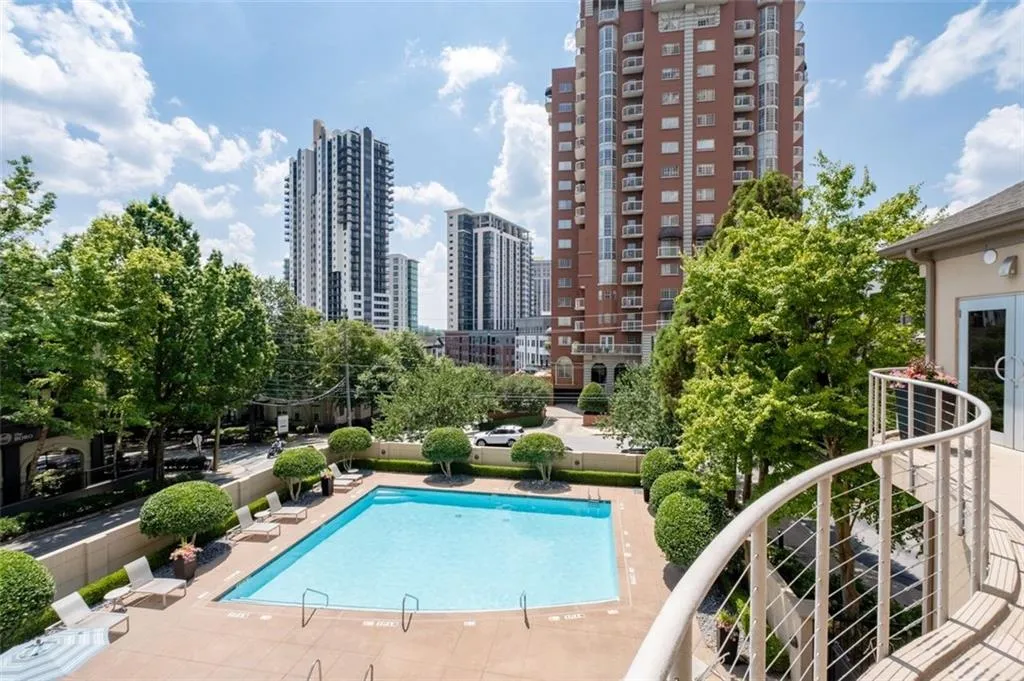 3475 Oak Valley Road Ne Unit 910, Atlanta, Georgia 30326, 2 Bedrooms Bedrooms, ,1 BathroomBathrooms,Residential,For Sale,3475 Oak Valley Road Ne Unit 910,7607023