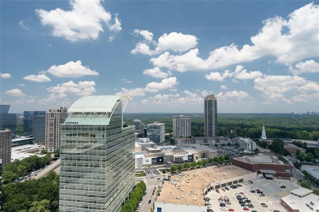 3475 Oak Valley Road Ne Unit 910, Atlanta, Georgia 30326, 2 Bedrooms Bedrooms, ,1 BathroomBathrooms,Residential,For Sale,3475 Oak Valley Road Ne Unit 910,7607023
