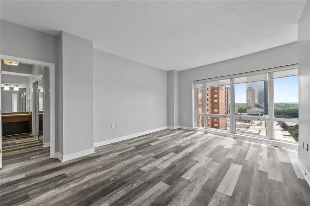 3475 Oak Valley Road Ne Unit 910, Atlanta, Georgia 30326, 2 Bedrooms Bedrooms, ,1 BathroomBathrooms,Residential,For Sale,3475 Oak Valley Road Ne Unit 910,7607023