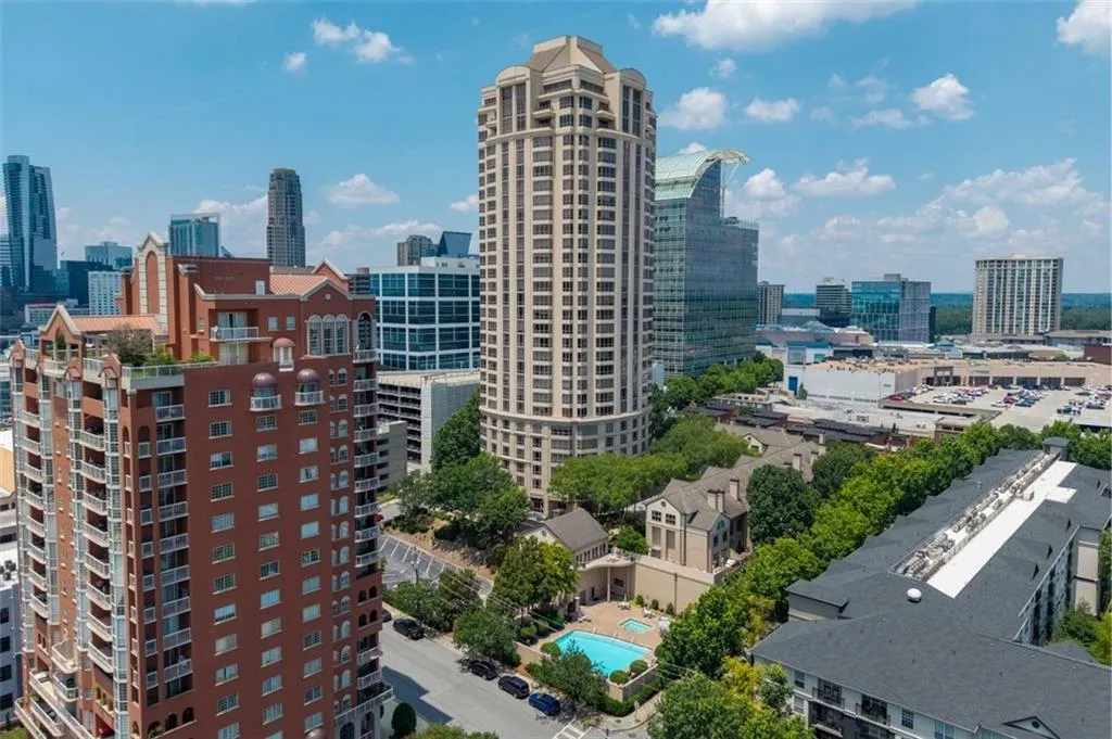 3475 Oak Valley Road Ne Unit 910, Atlanta, Georgia 30326, 2 Bedrooms Bedrooms, ,1 BathroomBathrooms,Residential,For Sale,3475 Oak Valley Road Ne Unit 910,7607023