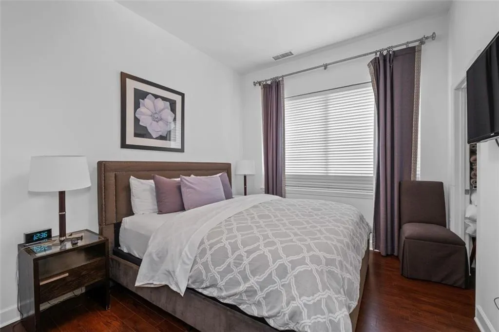 3475 Oak Valley Road Ne Unit 910, Atlanta, Georgia 30326, 2 Bedrooms Bedrooms, ,1 BathroomBathrooms,Residential,For Sale,3475 Oak Valley Road Ne Unit 910,7607023