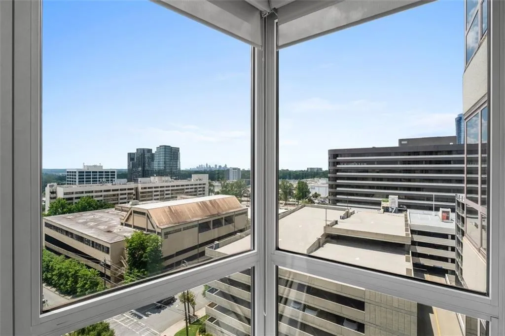 3475 Oak Valley Road Ne Unit 910, Atlanta, Georgia 30326, 2 Bedrooms Bedrooms, ,1 BathroomBathrooms,Residential,For Sale,3475 Oak Valley Road Ne Unit 910,7607023