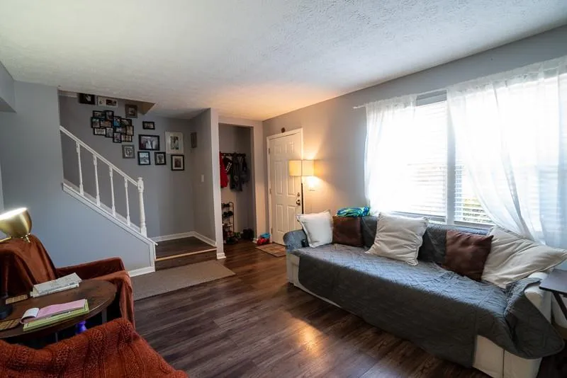 8884 Long Beach Circle, Sandy Springs, Georgia 30350, 3 Bedrooms Bedrooms, ,1 BathroomBathrooms,Residential,Sold,8884 Long Beach Circle,6647557