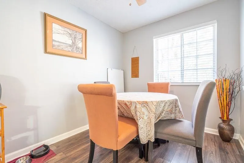 8884 Long Beach Circle, Sandy Springs, Georgia 30350, 3 Bedrooms Bedrooms, ,1 BathroomBathrooms,Residential,Sold,8884 Long Beach Circle,6647557