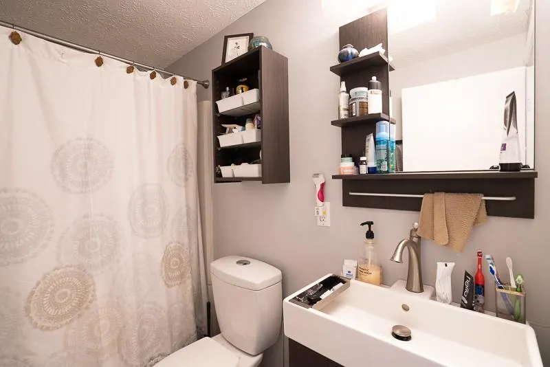 8884 Long Beach Circle, Sandy Springs, Georgia 30350, 3 Bedrooms Bedrooms, ,1 BathroomBathrooms,Residential,Sold,8884 Long Beach Circle,6647557