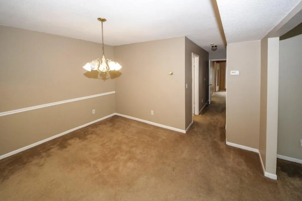 6851 Roswell Road Unit F30, Sandy Springs, Georgia 30328, 2 Bedrooms Bedrooms, ,2 BathroomsBathrooms,Residential,Sold,6851 Roswell Road Unit F30,6506499