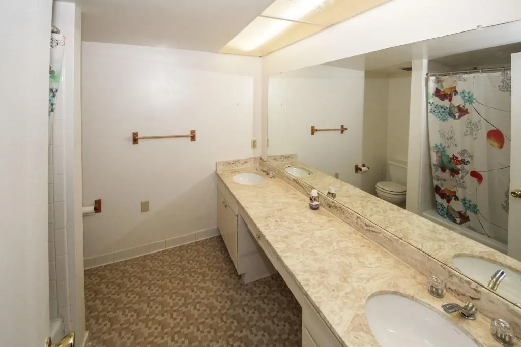 6851 Roswell Road Unit F30, Sandy Springs, Georgia 30328, 2 Bedrooms Bedrooms, ,2 BathroomsBathrooms,Residential,Sold,6851 Roswell Road Unit F30,6506499