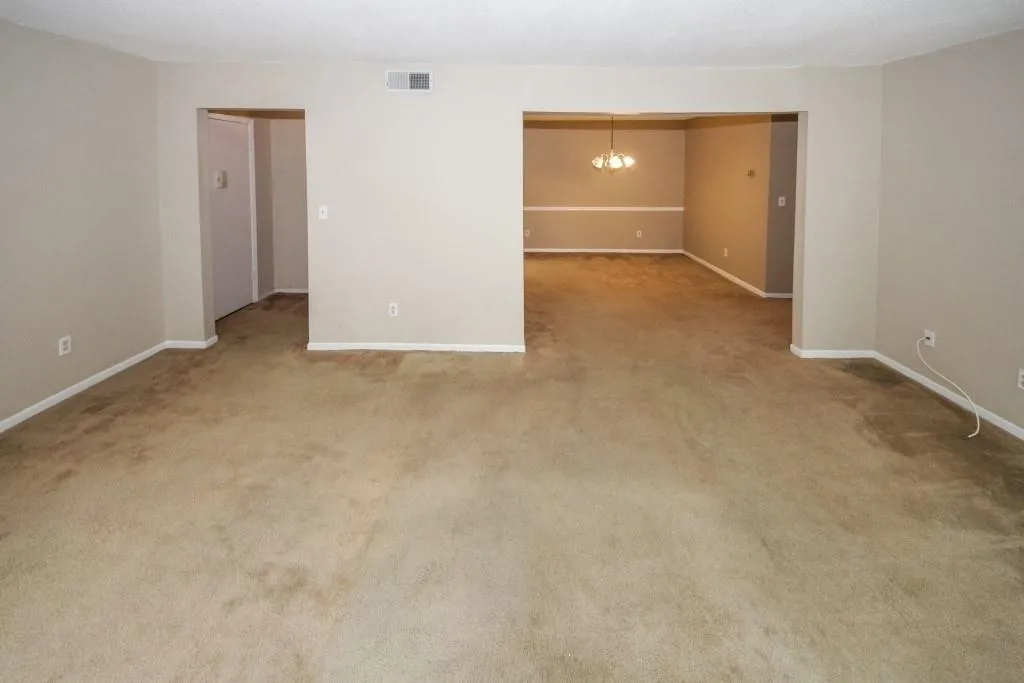 6851 Roswell Road Unit F30, Sandy Springs, Georgia 30328, 2 Bedrooms Bedrooms, ,2 BathroomsBathrooms,Residential,Sold,6851 Roswell Road Unit F30,6506499