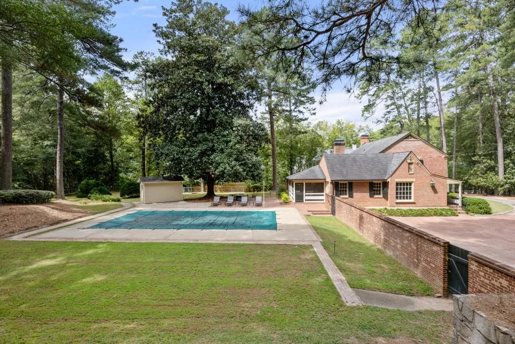 1790 Garraux Road Nw, Atlanta, Georgia 30327, 4 Bedrooms Bedrooms, ,3 BathroomsBathrooms,Residential,For Sale,1790 Garraux Road Nw,7513330