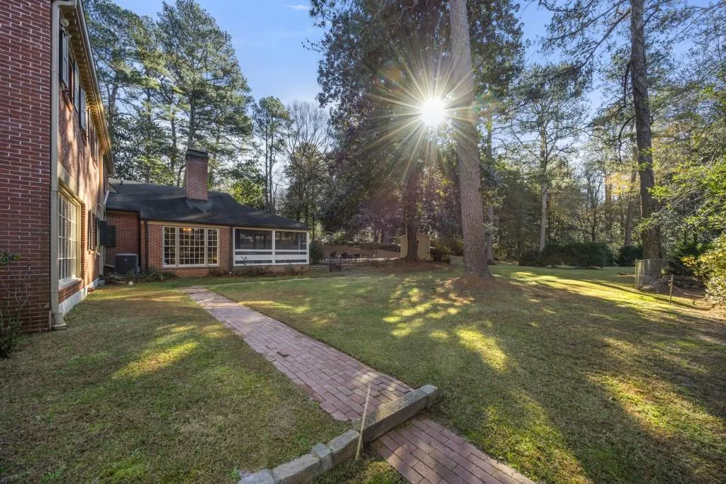 1790 Garraux Road Nw, Atlanta, Georgia 30327, 4 Bedrooms Bedrooms, ,3 BathroomsBathrooms,Residential,For Sale,1790 Garraux Road Nw,7513330