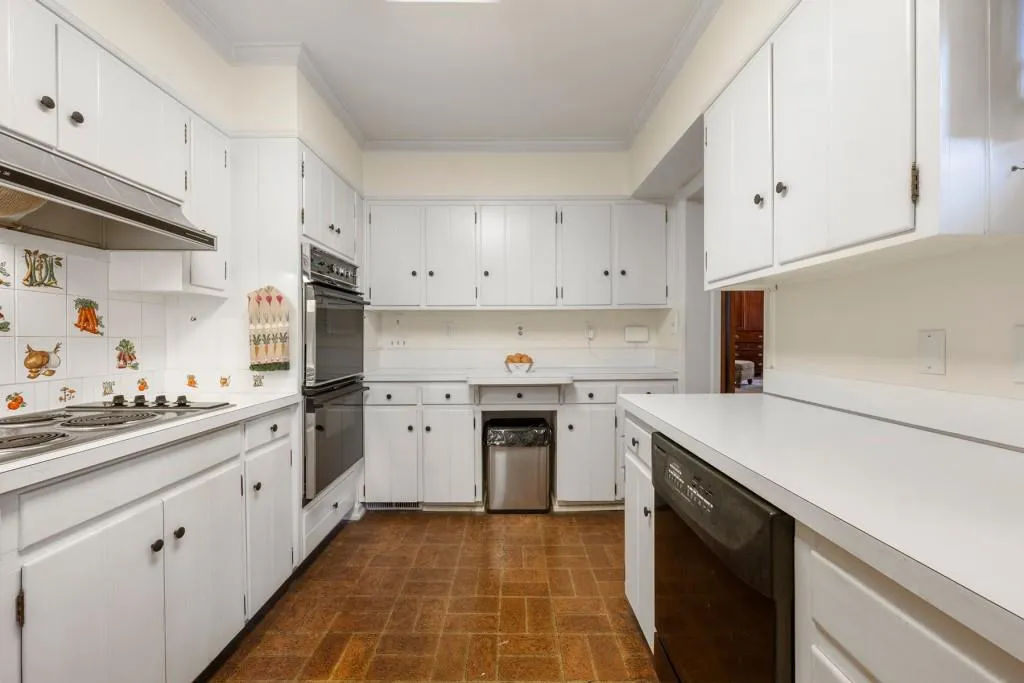 1790 Garraux Road Nw, Atlanta, Georgia 30327, 4 Bedrooms Bedrooms, ,3 BathroomsBathrooms,Residential,For Sale,1790 Garraux Road Nw,7513330