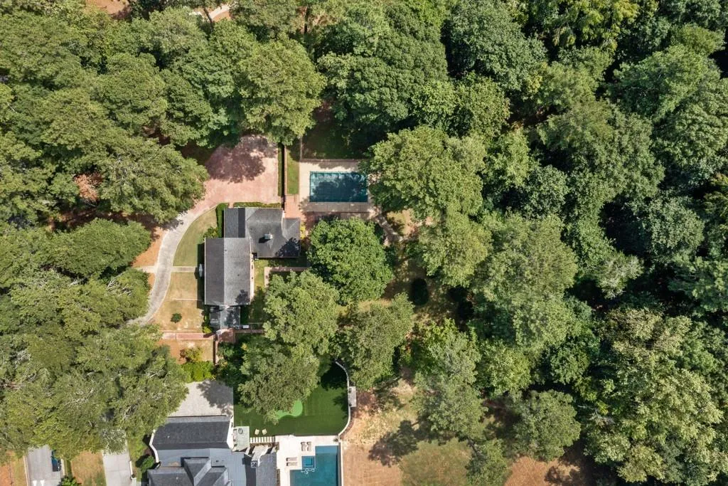1790 Garraux Road Nw, Atlanta, Georgia 30327, 4 Bedrooms Bedrooms, ,3 BathroomsBathrooms,Residential,For Sale,1790 Garraux Road Nw,7513330
