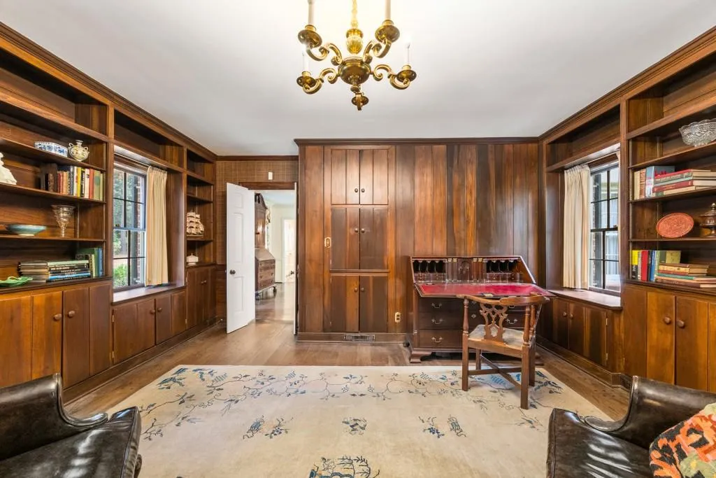 1790 Garraux Road Nw, Atlanta, Georgia 30327, 4 Bedrooms Bedrooms, ,3 BathroomsBathrooms,Residential,For Sale,1790 Garraux Road Nw,7513330