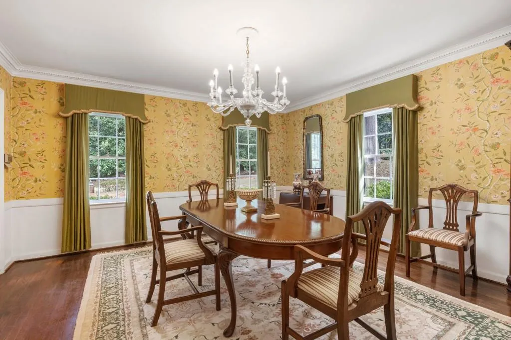 1790 Garraux Road Nw, Atlanta, Georgia 30327, 4 Bedrooms Bedrooms, ,3 BathroomsBathrooms,Residential,For Sale,1790 Garraux Road Nw,7513330