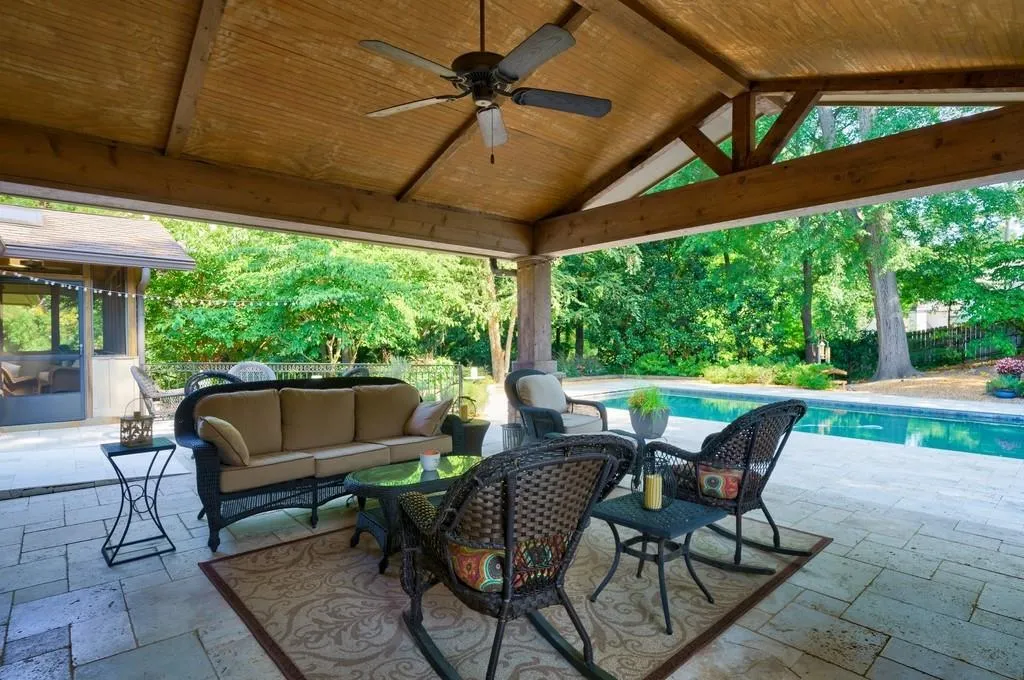 5099 Powers Ferry Road, Sandy Springs, Georgia 30327, 4 Bedrooms Bedrooms, ,3 BathroomsBathrooms,Residential,Sold,5099 Powers Ferry Road,7084004