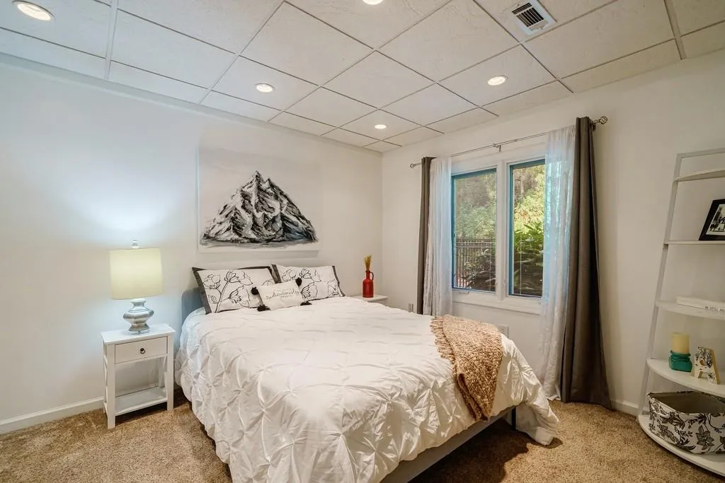 5099 Powers Ferry Road, Sandy Springs, Georgia 30327, 4 Bedrooms Bedrooms, ,3 BathroomsBathrooms,Residential,Sold,5099 Powers Ferry Road,7084004