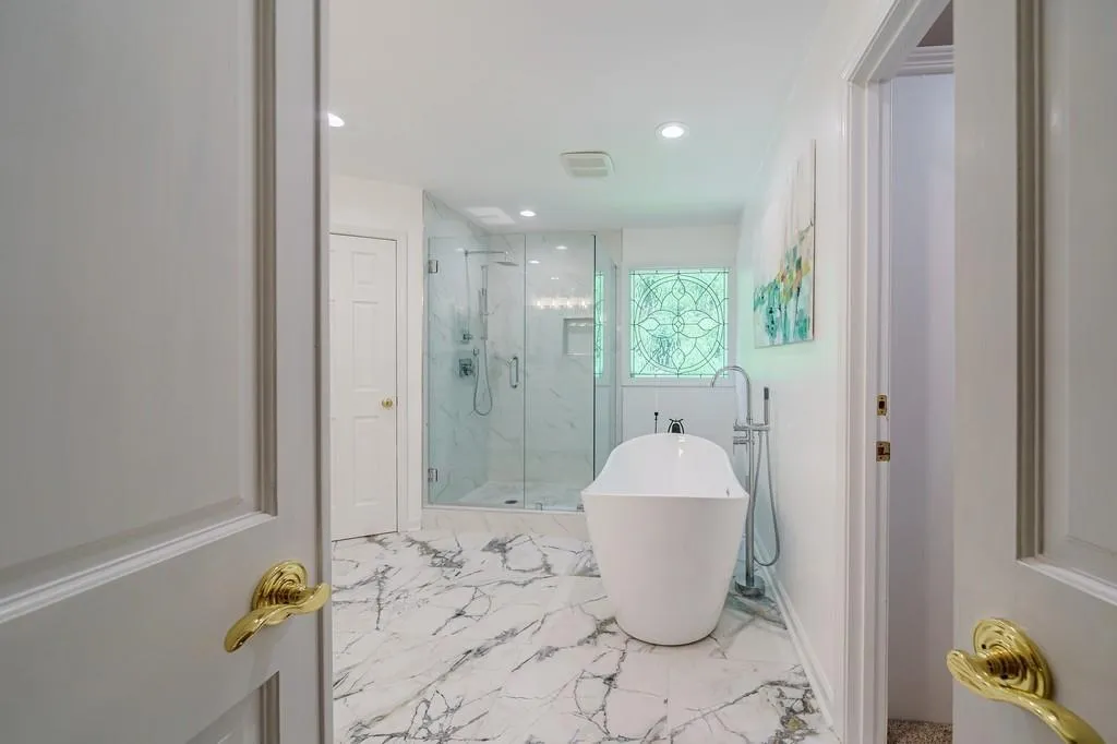 5099 Powers Ferry Road, Sandy Springs, Georgia 30327, 4 Bedrooms Bedrooms, ,3 BathroomsBathrooms,Residential,Sold,5099 Powers Ferry Road,7084004