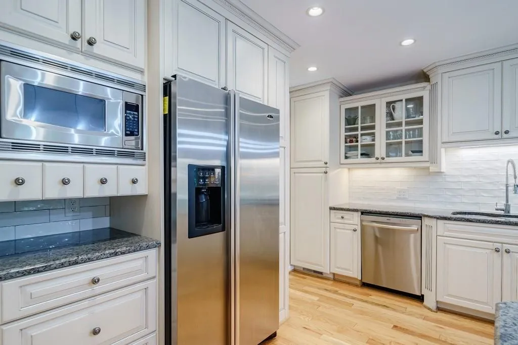 5099 Powers Ferry Road, Sandy Springs, Georgia 30327, 4 Bedrooms Bedrooms, ,3 BathroomsBathrooms,Residential,Sold,5099 Powers Ferry Road,7084004