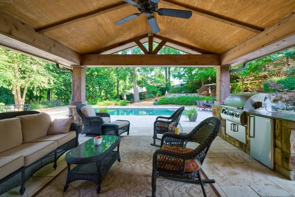 5099 Powers Ferry Road, Sandy Springs, Georgia 30327, 4 Bedrooms Bedrooms, ,3 BathroomsBathrooms,Residential,Sold,5099 Powers Ferry Road,7084004