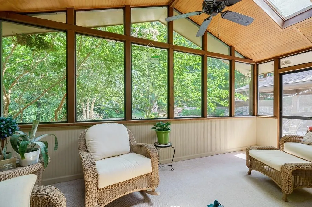 5099 Powers Ferry Road, Sandy Springs, Georgia 30327, 4 Bedrooms Bedrooms, ,3 BathroomsBathrooms,Residential,Sold,5099 Powers Ferry Road,7084004