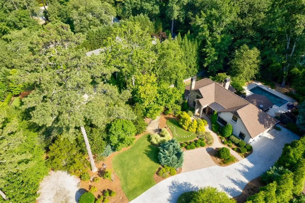 5099 Powers Ferry Road, Sandy Springs, Georgia 30327, 4 Bedrooms Bedrooms, ,3 BathroomsBathrooms,Residential,Sold,5099 Powers Ferry Road,7084004