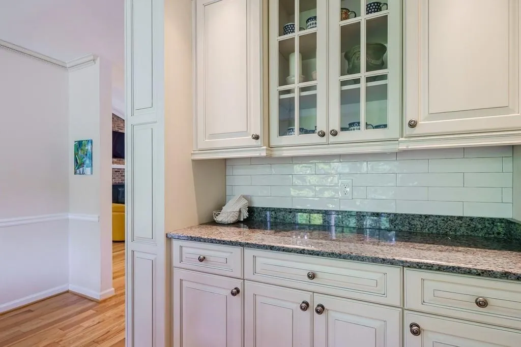 5099 Powers Ferry Road, Sandy Springs, Georgia 30327, 4 Bedrooms Bedrooms, ,3 BathroomsBathrooms,Residential,Sold,5099 Powers Ferry Road,7084004