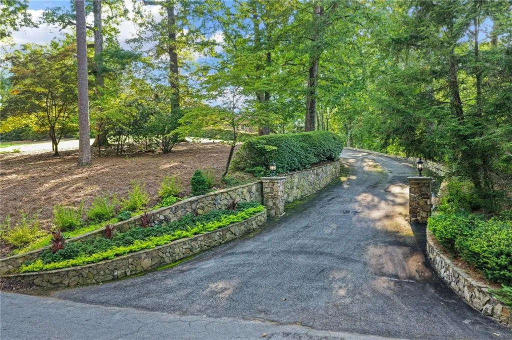 4338 Harris Trail, Atlanta, Georgia 30327, 7 Bedrooms Bedrooms, 0 ,7 BathroomsBathrooms,Residential,For Sale,4338 Harris Trail,7834180