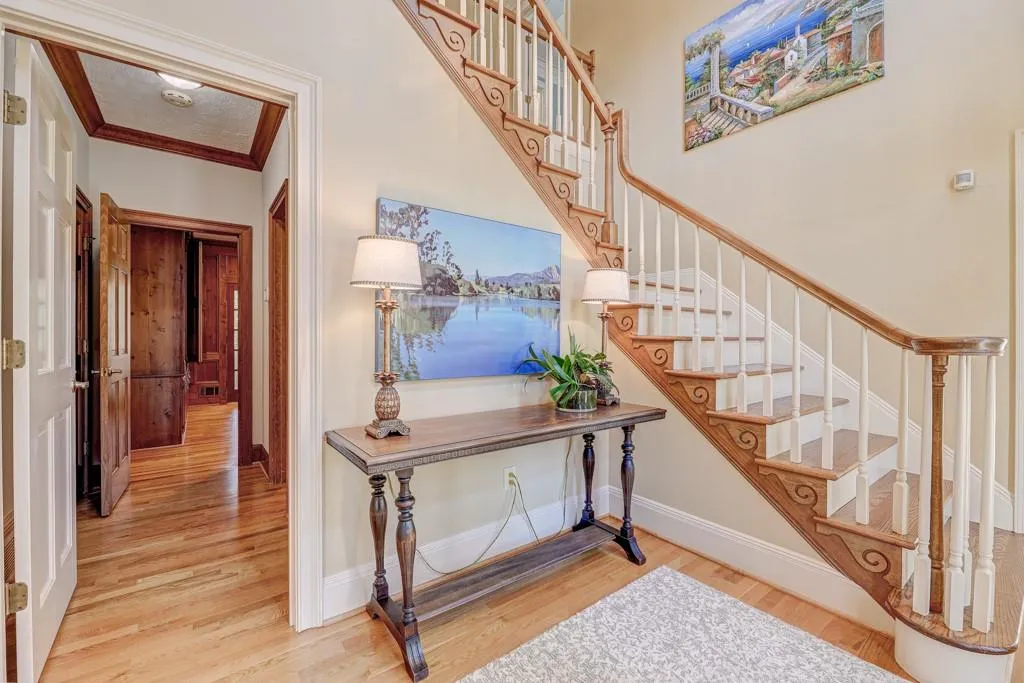2330 Kimbrough Court, Sandy Springs, Georgia 30350, 4 Bedrooms Bedrooms, ,4 BathroomsBathrooms,Residential,Sold,2330 Kimbrough Court,6687557