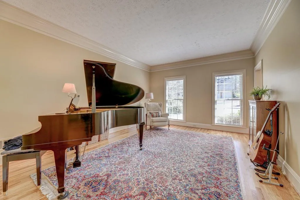 2330 Kimbrough Court, Sandy Springs, Georgia 30350, 4 Bedrooms Bedrooms, ,4 BathroomsBathrooms,Residential,Sold,2330 Kimbrough Court,6687557