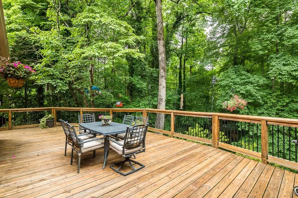2330 Kimbrough Court, Sandy Springs, Georgia 30350, 4 Bedrooms Bedrooms, ,4 BathroomsBathrooms,Residential,Sold,2330 Kimbrough Court,6687557