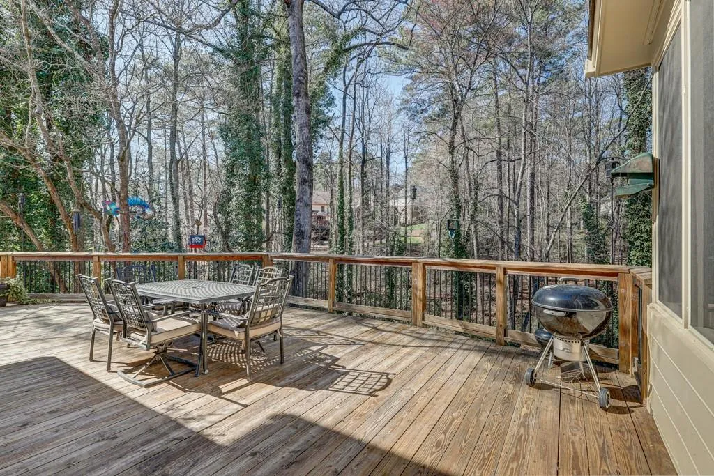 2330 Kimbrough Court, Sandy Springs, Georgia 30350, 4 Bedrooms Bedrooms, ,4 BathroomsBathrooms,Residential,Sold,2330 Kimbrough Court,6687557