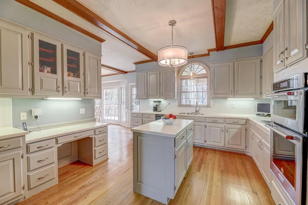 2330 Kimbrough Court, Sandy Springs, Georgia 30350, 4 Bedrooms Bedrooms, ,4 BathroomsBathrooms,Residential,Sold,2330 Kimbrough Court,6687557